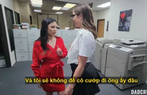 Gái bán dâm thỏa mãn cơn nứng lồn cùng con cặc cứng
